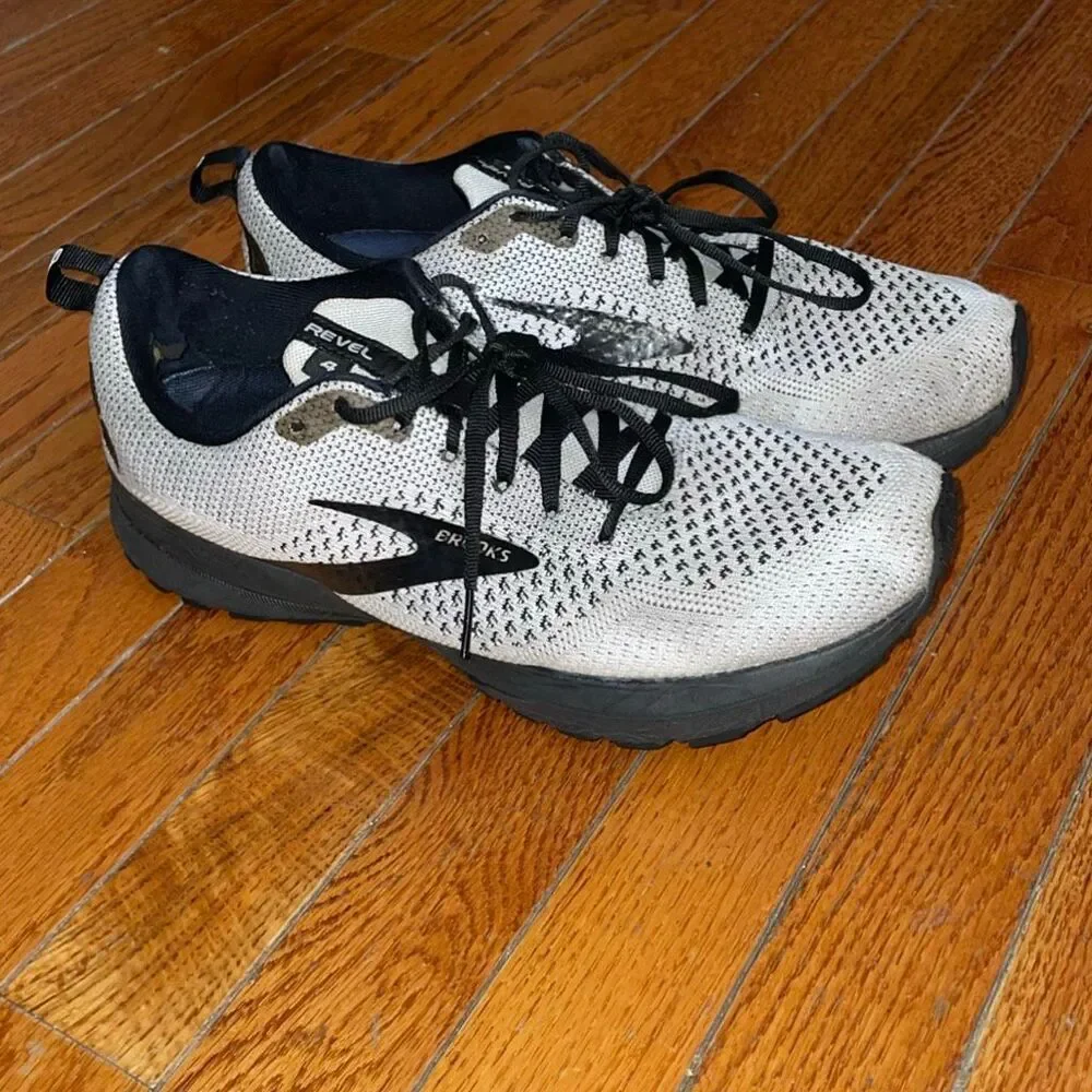 Brooks Revel 4 Running Shoes Womens Size 11 Sneakers Training Athletic preowned